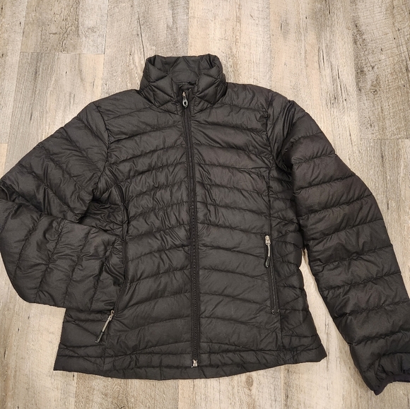 Woman's bomber coat. - Picture 1 of 6